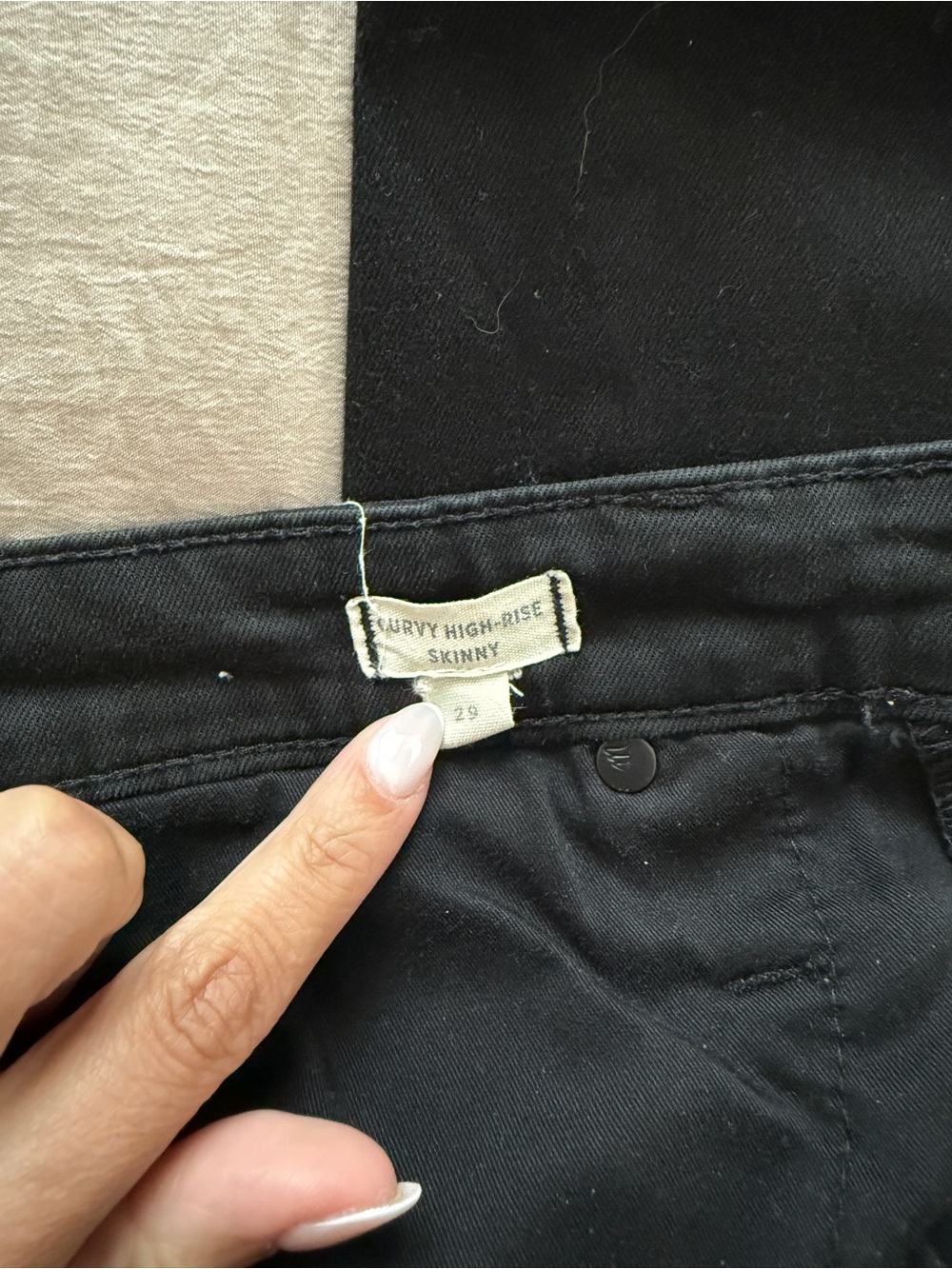 Madewell Curvy High-Rise Skinny Jeans in Black
